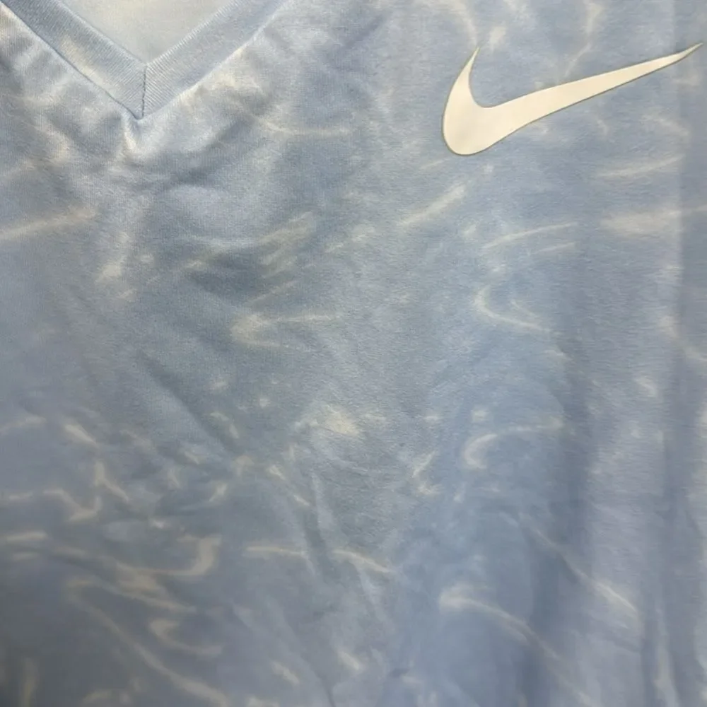 Nike Blue Relaxed Sleeveless Tank Top - Size Medium - Worn Once - Athletic Tank